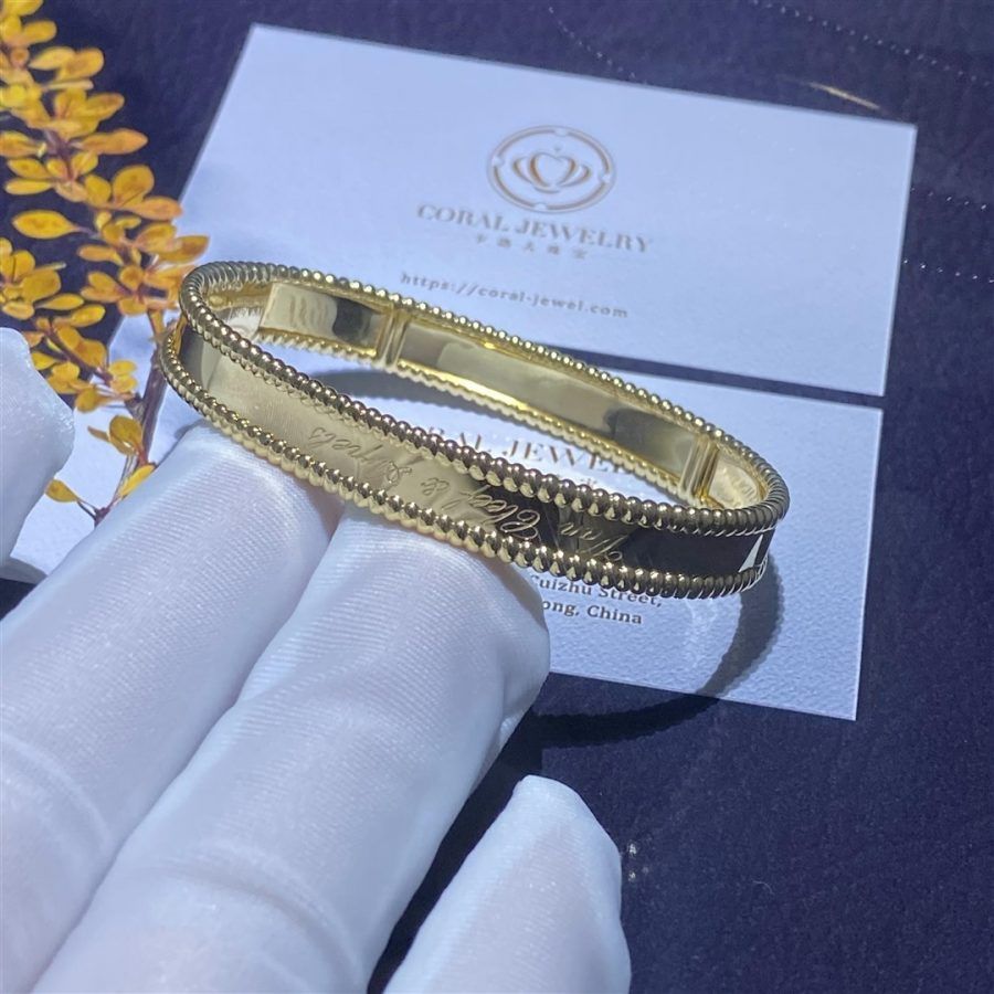 Van Cleef & Arpels Perlée Signature Bracelet VCARP3K600