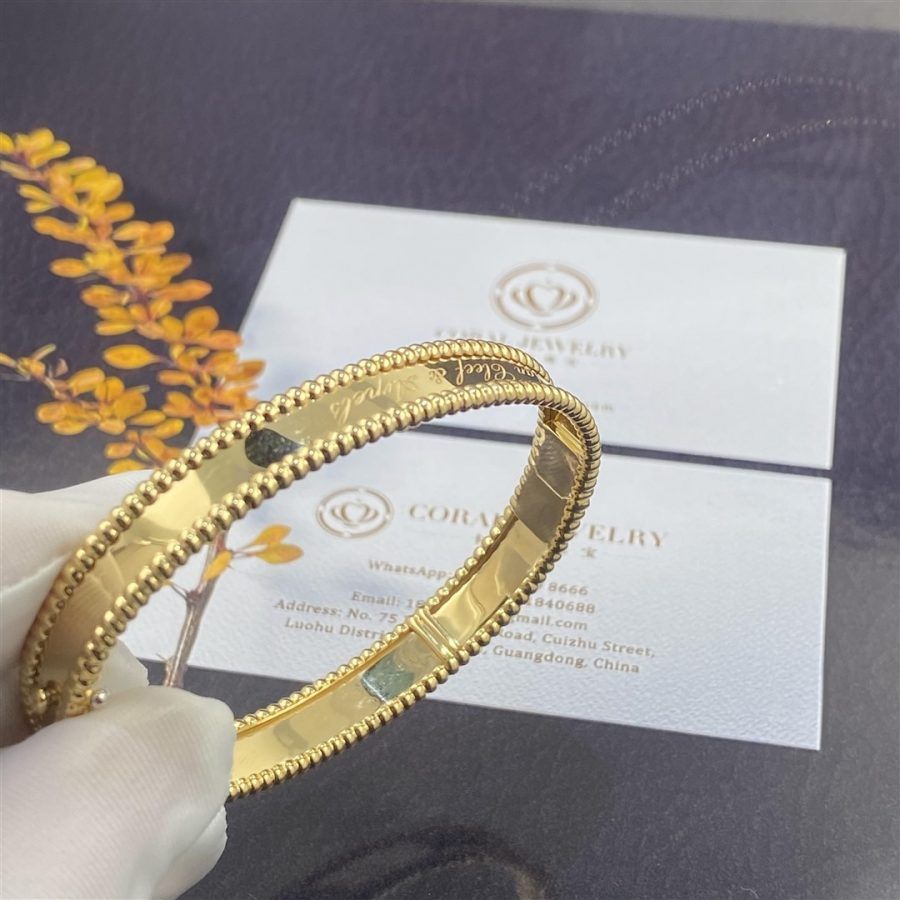 Van Cleef & Arpels Perlée Signature Bracelet VCARP3K600