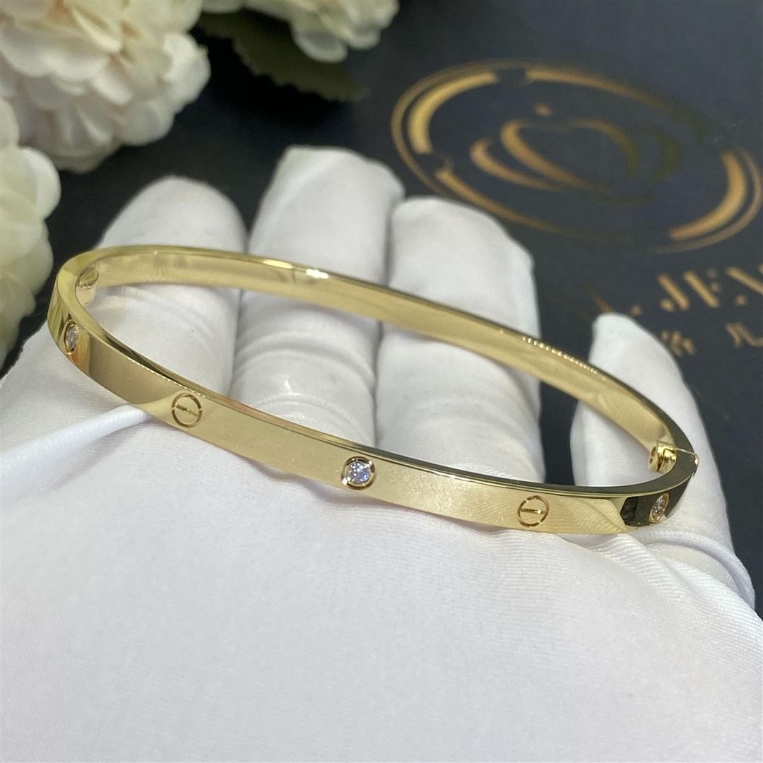 Cartier Love Bracelet, Small Model, 6 Diamonds B6047217