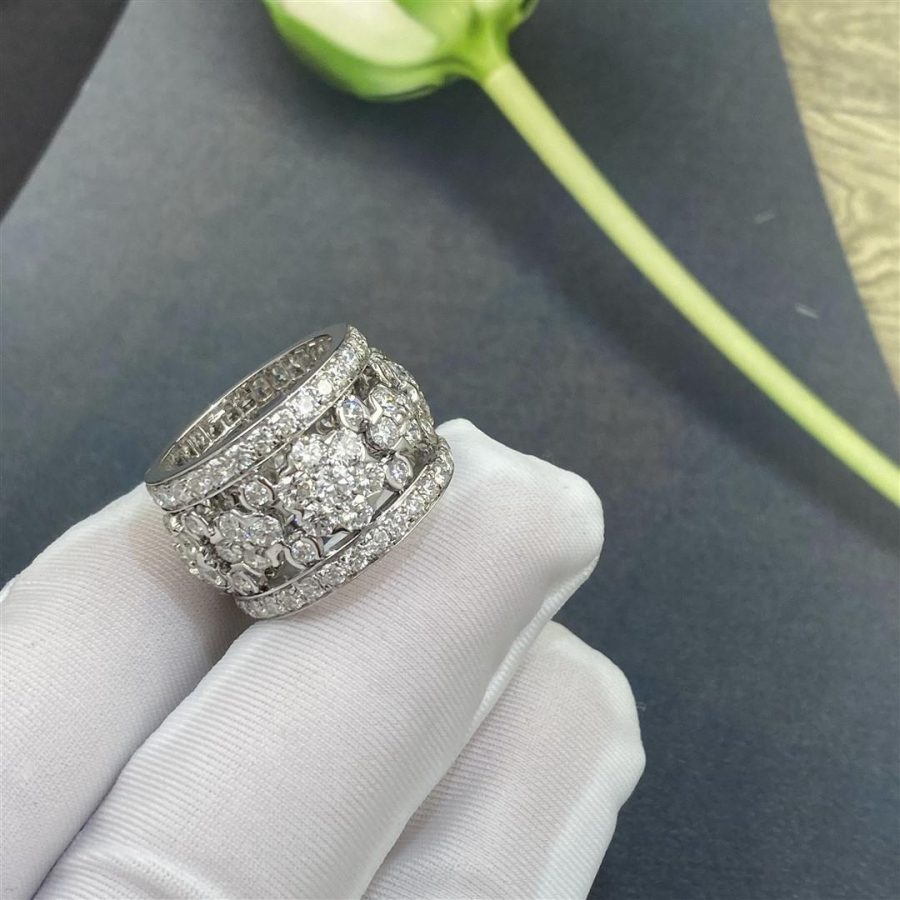 van-cleef-arpels-snowflake-diamond-platinum-band-ring-vcaro3rm00