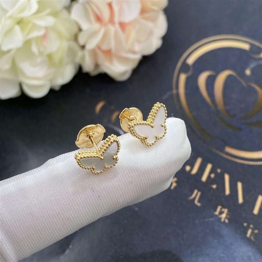 Van Cleef & Arpels Sweet Alhambra Butterfly Earstuds Yellow Gold, Mother-of-pearl VCARN5JM00