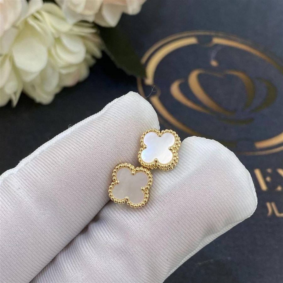 Van Cleef Arpels Sweet Alhambra Earstuds Yellow Gold Mother Of Pearl Vcara44800 Coral Jewe (2)