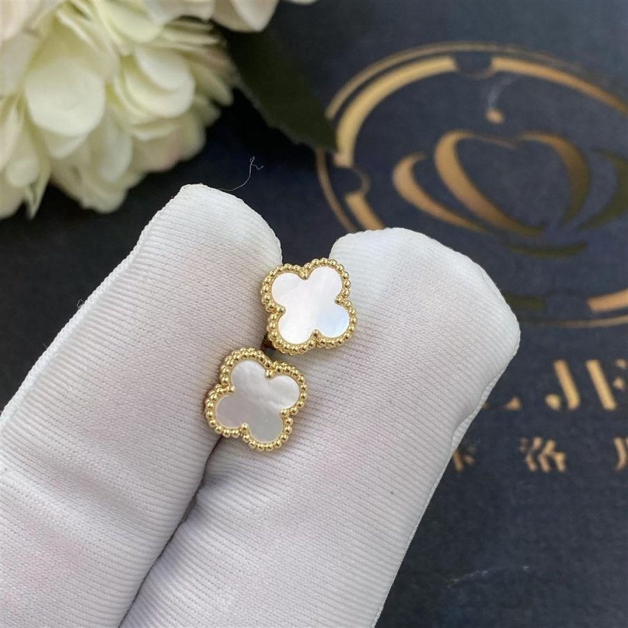 Van Cleef & Arpels Sweet Alhambra Earstuds Yellow Gold, Mother-of-pearl VCARA44800