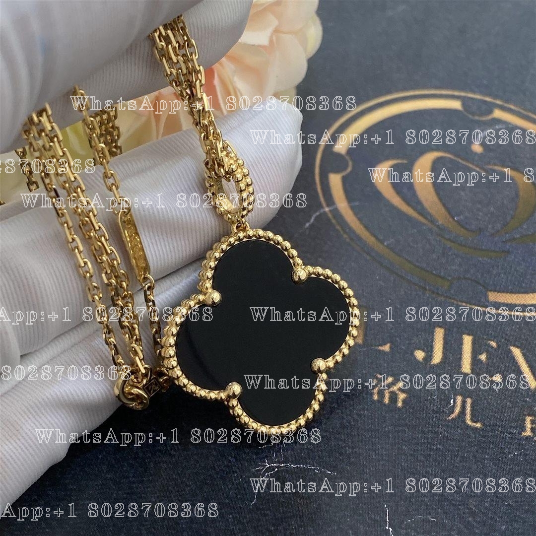 Van Cleef & Arpels Magic Alhambra long necklace, 1 motif Yellow gold, Onyx VCARO49M00