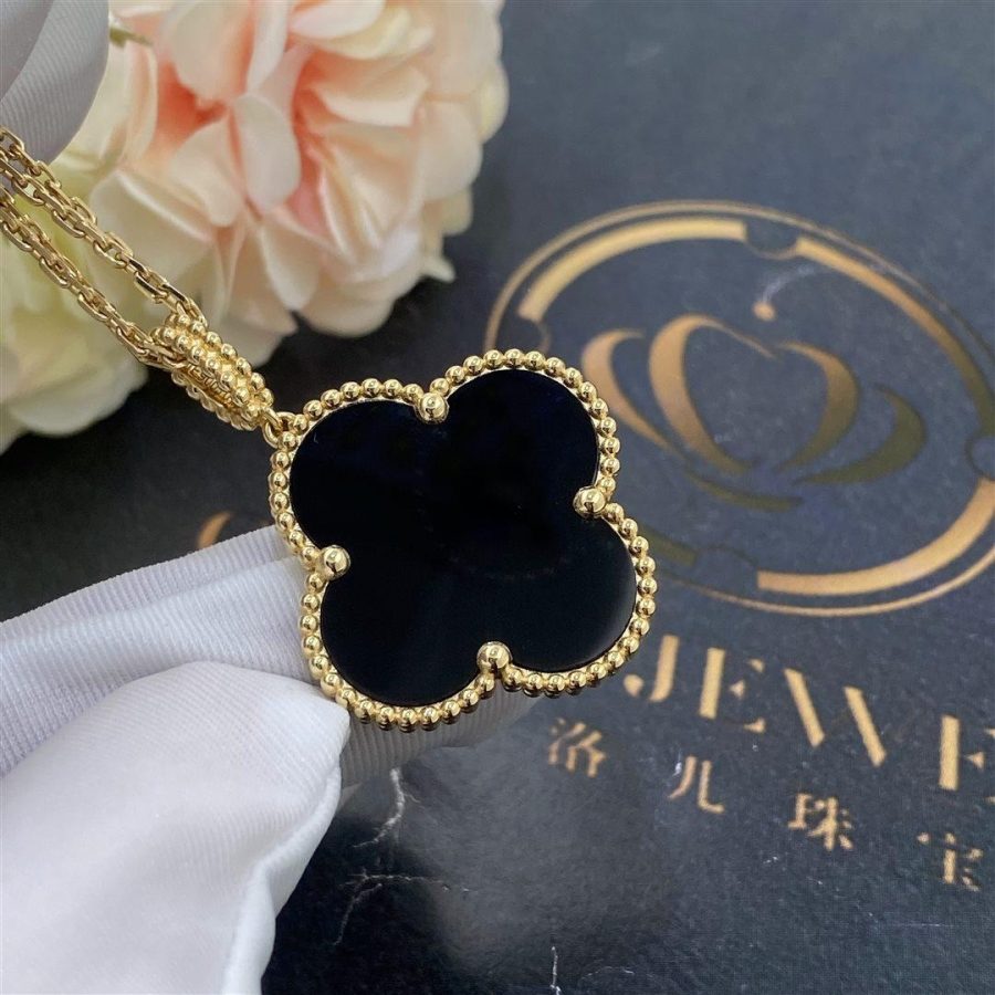 Van Cleef & Arpels Magic Alhambra long necklace, 1 motif Yellow gold, Onyx VCARO49M00