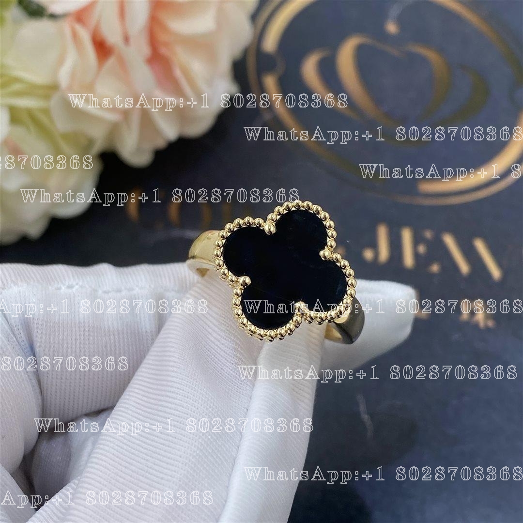 Van Cleef Arpels Vintage Alhambra ring Yellow gold, Onyx