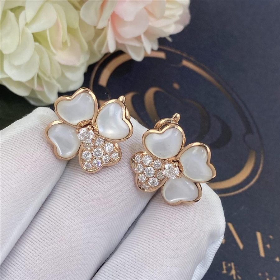 Van Cleef & Arpels Cosmos earrings, small model Rose gold, Diamond, Mother-of-pearl VCARO5BX00