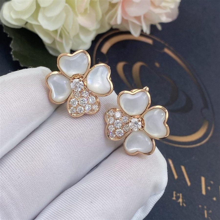 Van Cleef & Arpels Cosmos earrings, small model Rose gold, Diamond, Mother-of-pearl VCARO5BX00