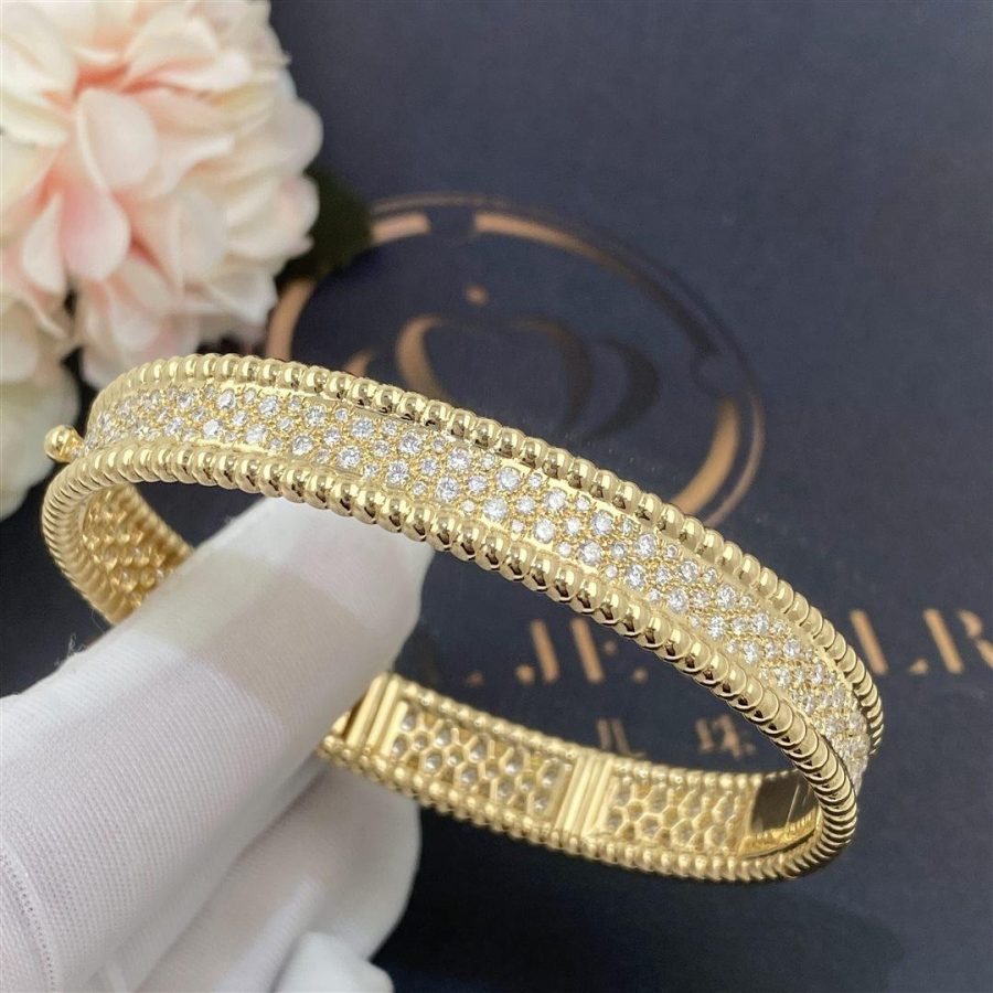 Van Cleef & Arpels Perlée diamonds bracelet, 3 rows, Yellow gold, Diamond VCARP5DP00