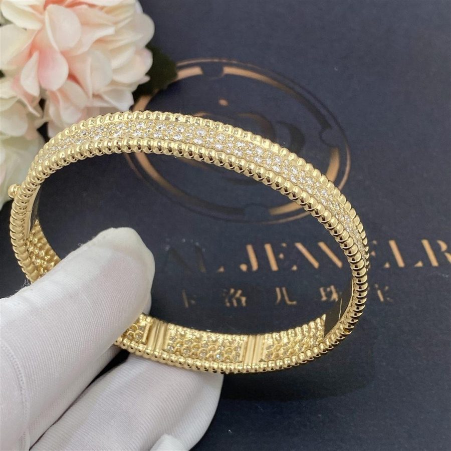 Van Cleef & Arpels Perlée diamonds bracelet, 3 rows, Yellow gold, Diamond VCARP5DP00