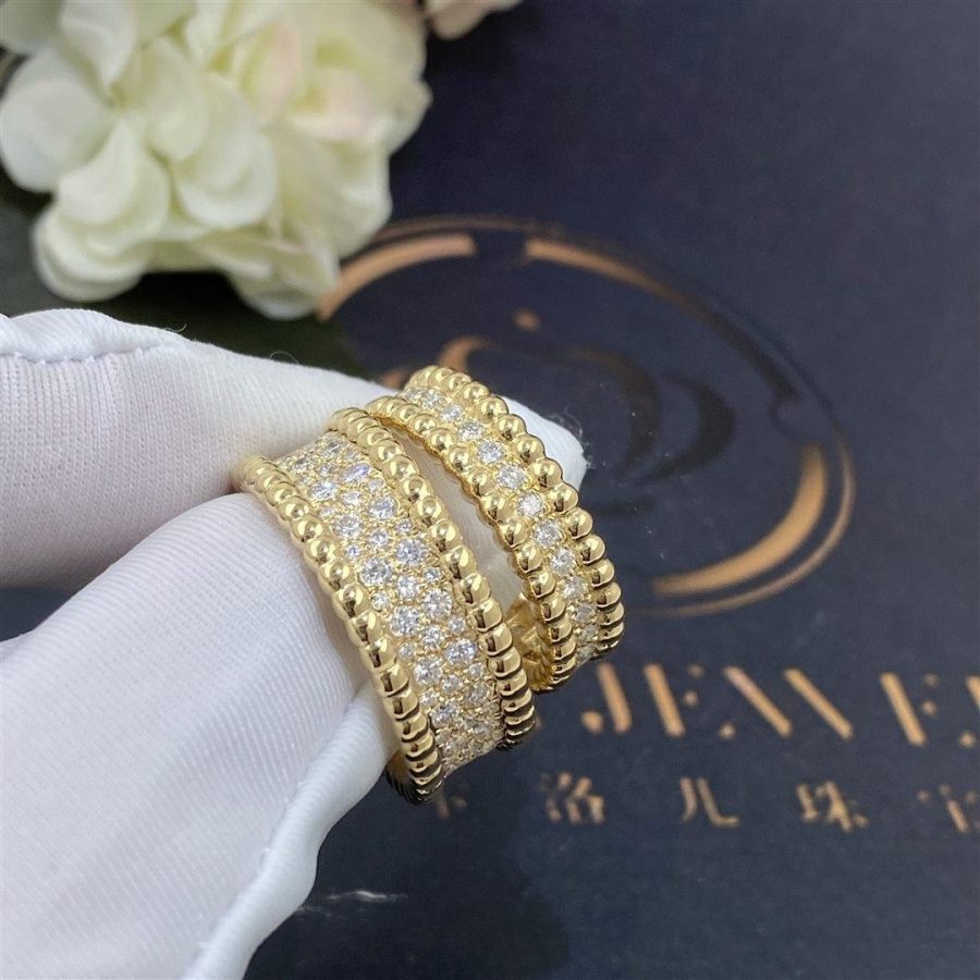 Van Cleef Arpels Perlée diamonds ring, 1 row Yellow gold, Diamond VCARP4E100