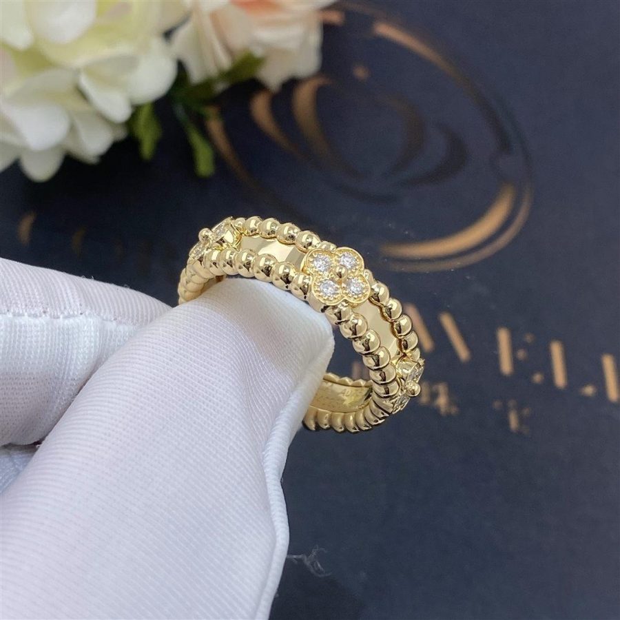 Van Cleef Arpels Perlée sweet clovers ring Yellow gold, Diamond VCARP6MM00