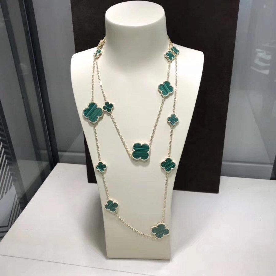 Van Cleef & Arpels Magic Alhambra long necklace, 16 motifs Yellow gold, Malachite VCARO2AF00