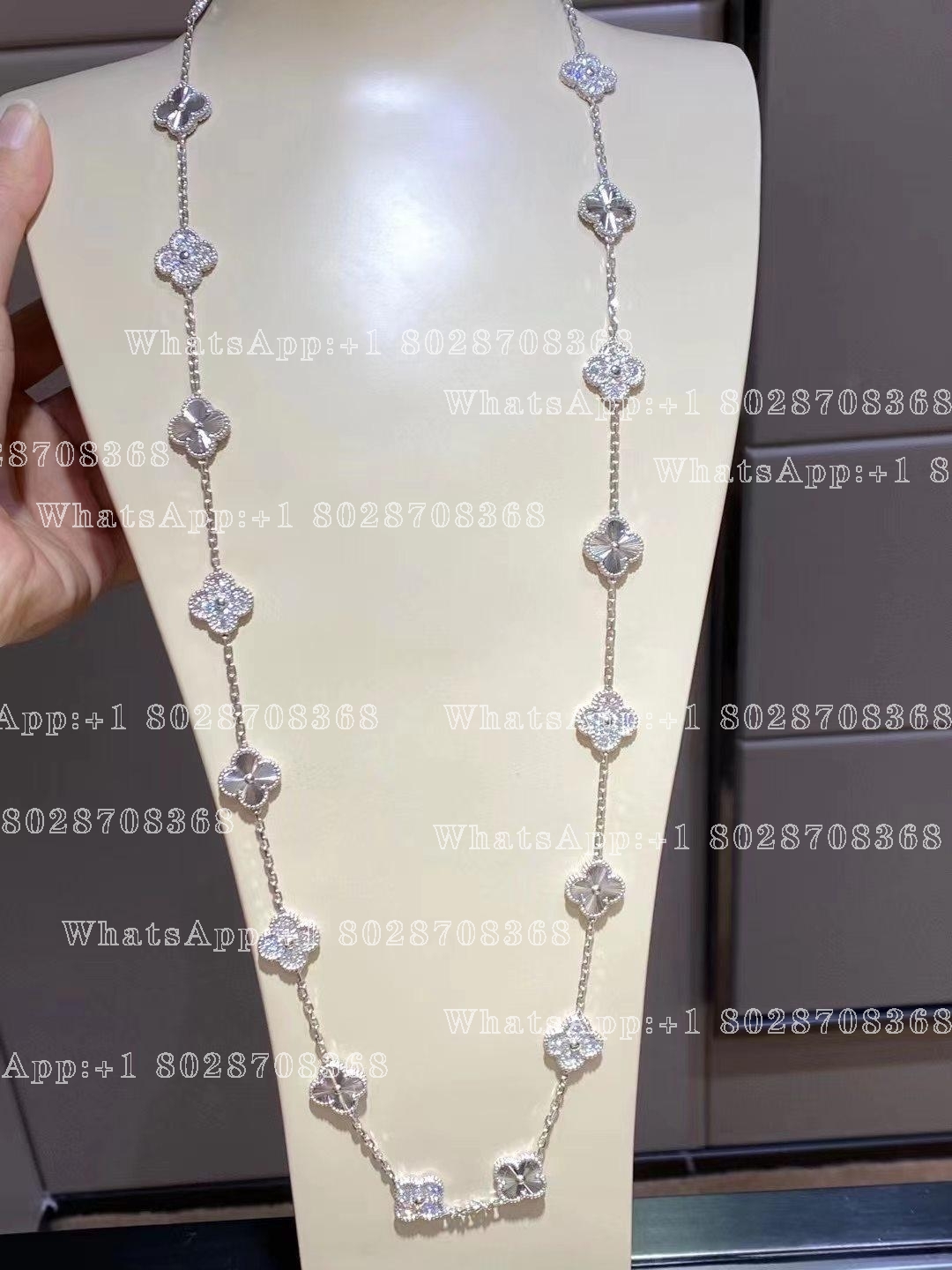 Van Cleef & Arpels Vintage Alhambra long necklace, 20 motifs White gold, Diamond VCARP4KM00