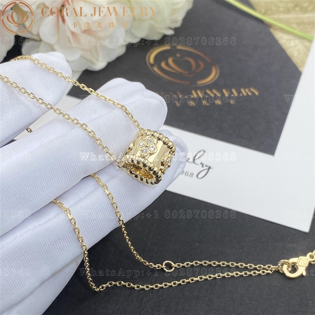 Van Cleef & Arpels Perlée clovers pendant Yellow gold, Diamond VCARO3YG00