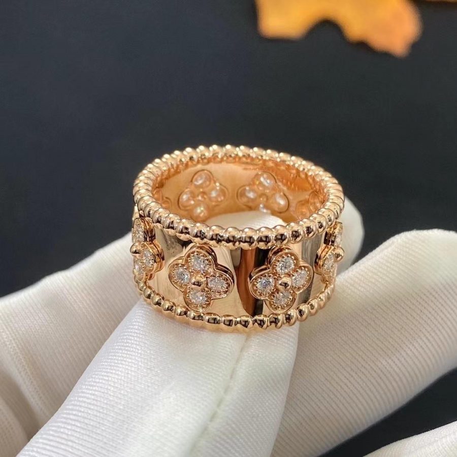 Van Cleef & Arpels Perlée clovers ring, Rose gold, Diamond VCARO9LN00