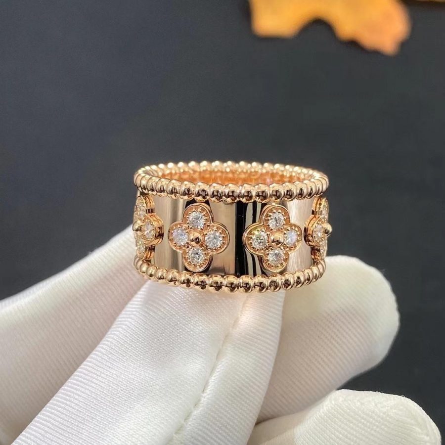 Van Cleef & Arpels Perlée clovers ring, Rose gold, Diamond VCARO9LN00