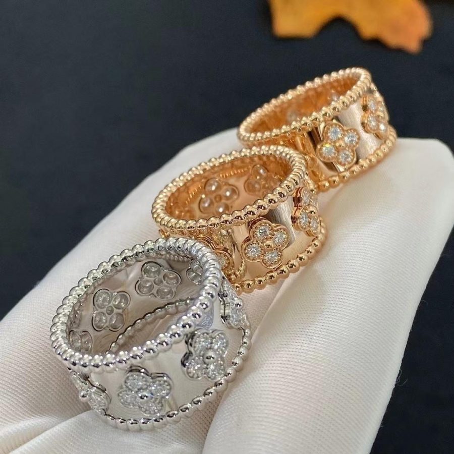 Van Cleef & Arpels Perlée clovers ring, White gold, Diamond VCARO9LP00