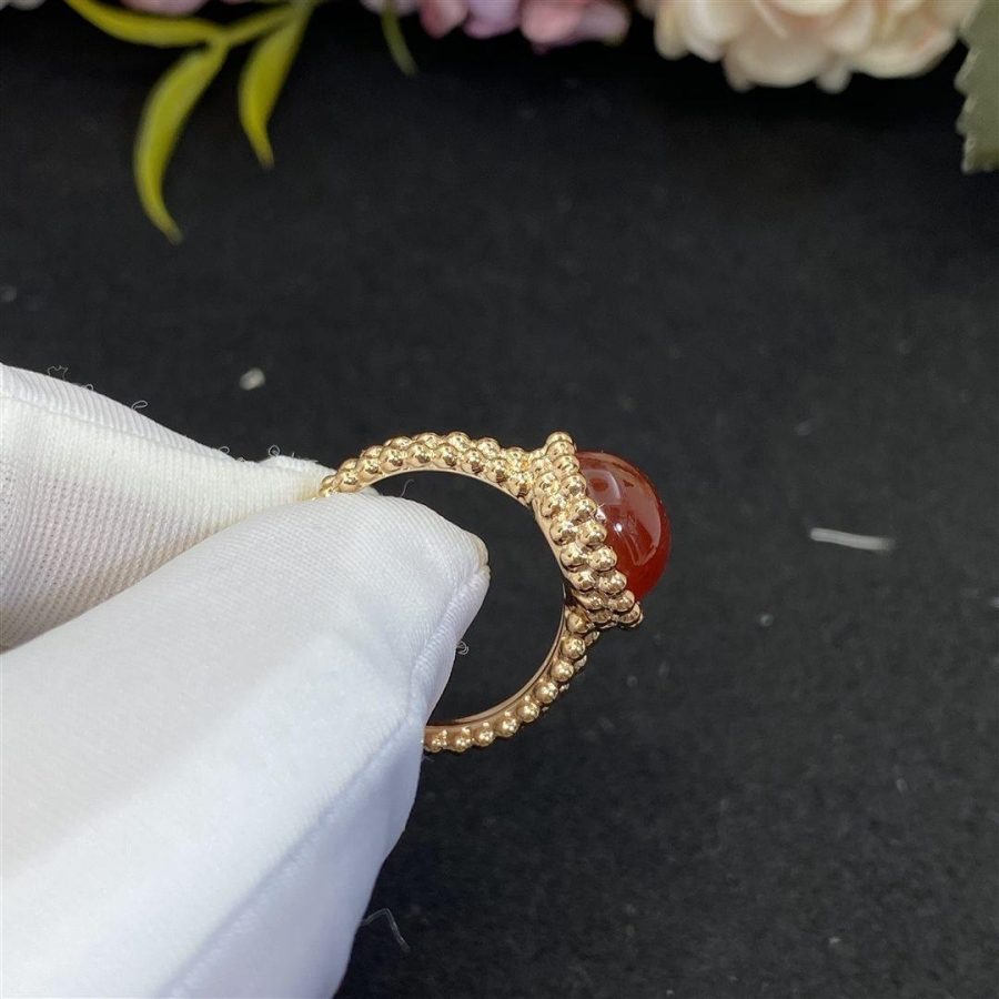 Van Cleef & Arpels Perlée couleurs ring Rose gold, Carnelian VCARP4DR00