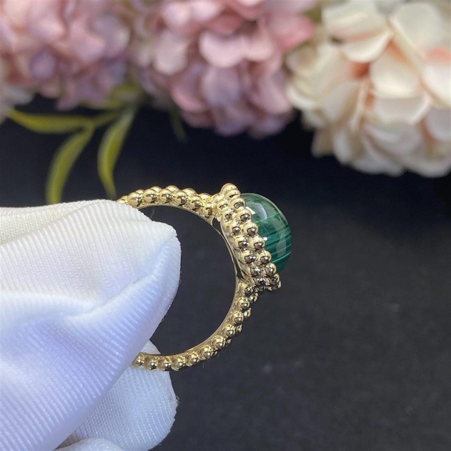 Van Cleef & Arpels Perlée couleurs ring Yellow gold, Malachite VCARP4DP00