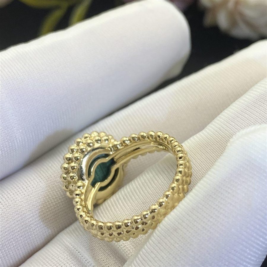 Van Cleef & Arpels Perlée couleurs ring Yellow gold, Malachite VCARP4DP00