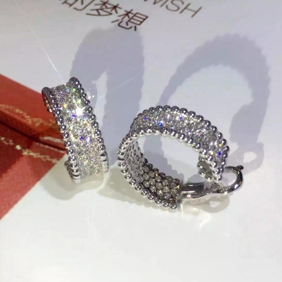 Van Cleef & Arpels Perlée Diamonds hoop earrings 3 rows, White gold, Diamond VCARO2IY00