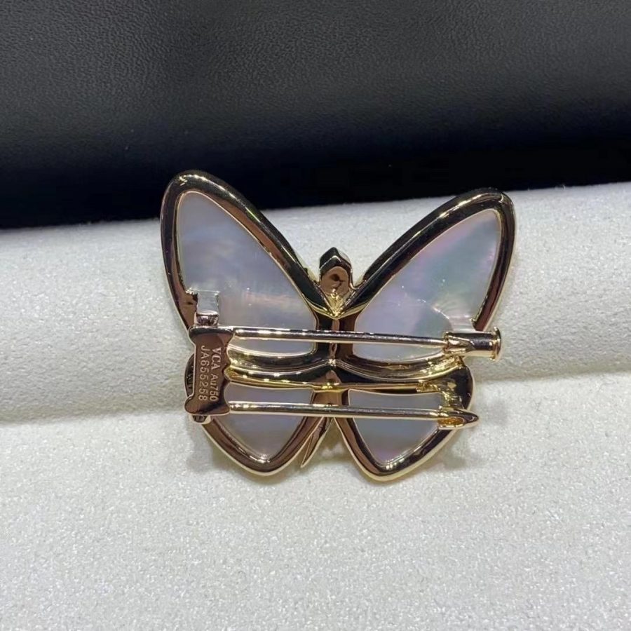 Van Cleef & Arpels Butterfly Clip Yellow gold, Diamond, Mother-of-pearl VCARA64100