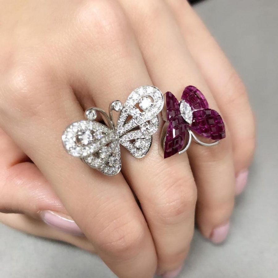 Van Cleef & Arpels Flying Butterfly between the finger ring Mystery-Set Ruby Two Flying Butterfly VCARF27100