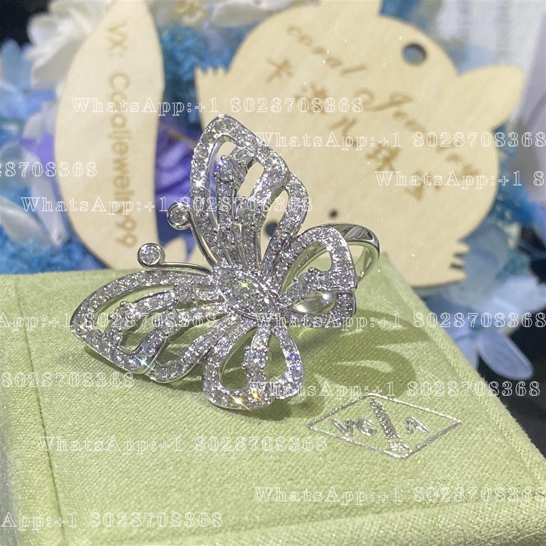 Van Cleef & Arpels Flying Butterfly Between the Finger ring White gold, Diamond VCARA13500