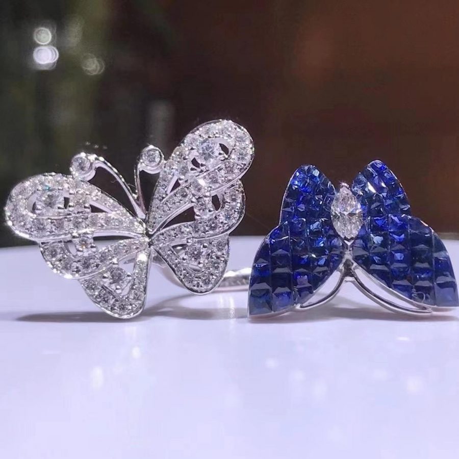 Van Cleef & Arpels Flying Butterfly Between the Finger Ring, White gold, Mystery Set sapphires VCARF27200