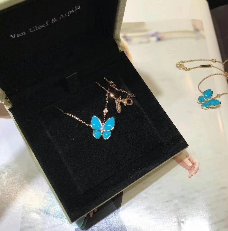 Van Cleef & Arpels Two Butterfly pendant Yellow gold, Diamond, Turquoise VCARP7UP00