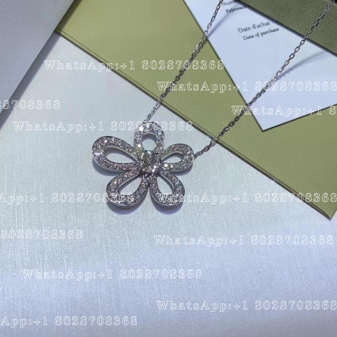 Van Cleef & Arpels Flowerlace pendant White gold, Diamond VCARP05200