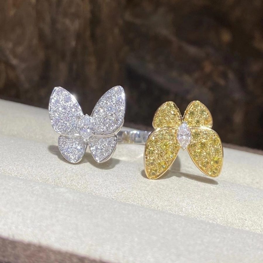 Van Cleef & Arpels Two Butterfly Between the Finger ring White gold, Diamond, Sapphire VCARA13600