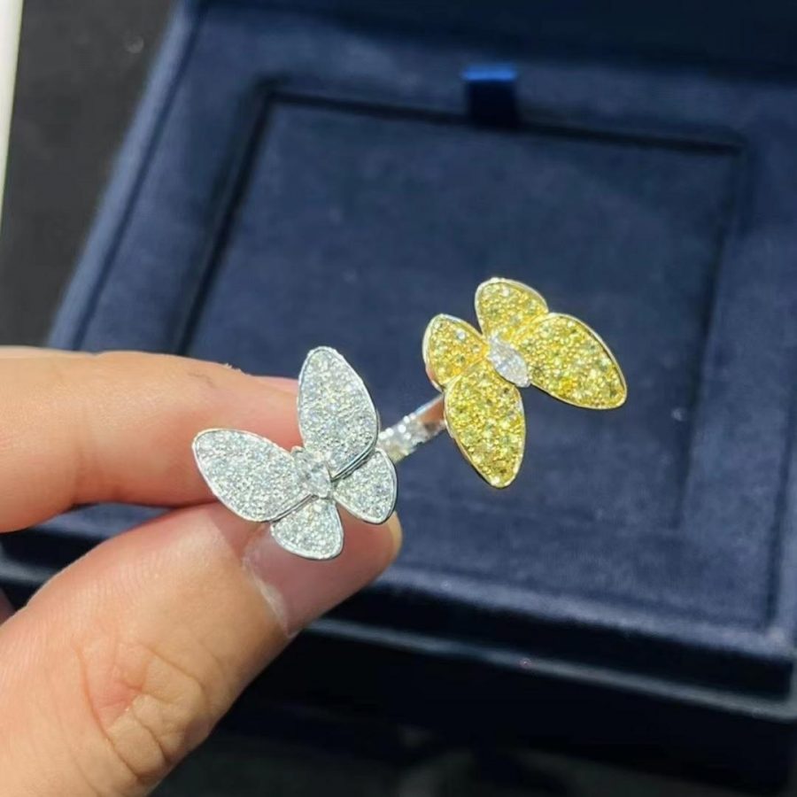 Van Cleef & Arpels Two Butterfly Between the Finger ring White gold, Diamond, Sapphire VCARA13600