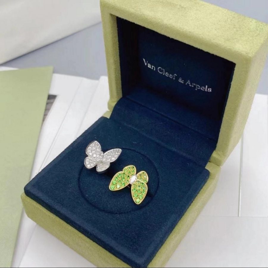 Van Cleef & Arpels Two Butterfly Between the Finger ring White gold, Tsavorite VCARO6W500