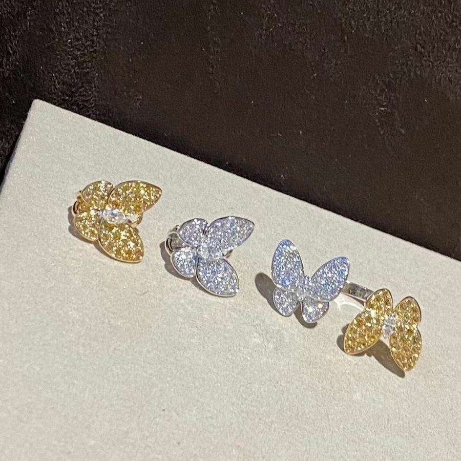 Van Cleef & Arpels Two Butterfly earrings Yellow gold, Diamond, Sapphire VCARB15100