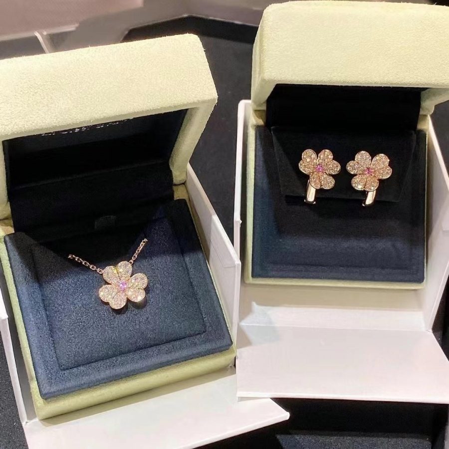 Van Cleef & Arpels Frivole earrings, small model Rose gold, Diamond Pink Sapphire VCARP6L500