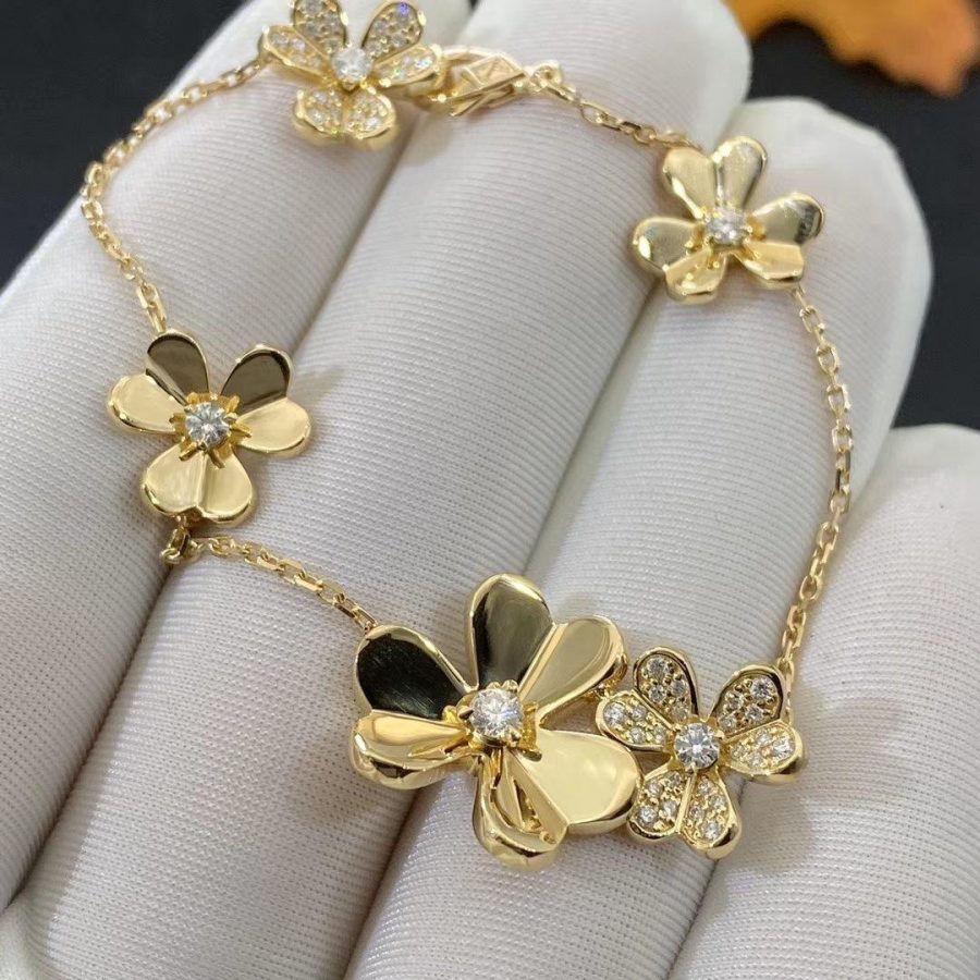 Van Cleef & Arpels Frivole bracelet, 5 flowers Yellow gold, Diamond VCARP3W400