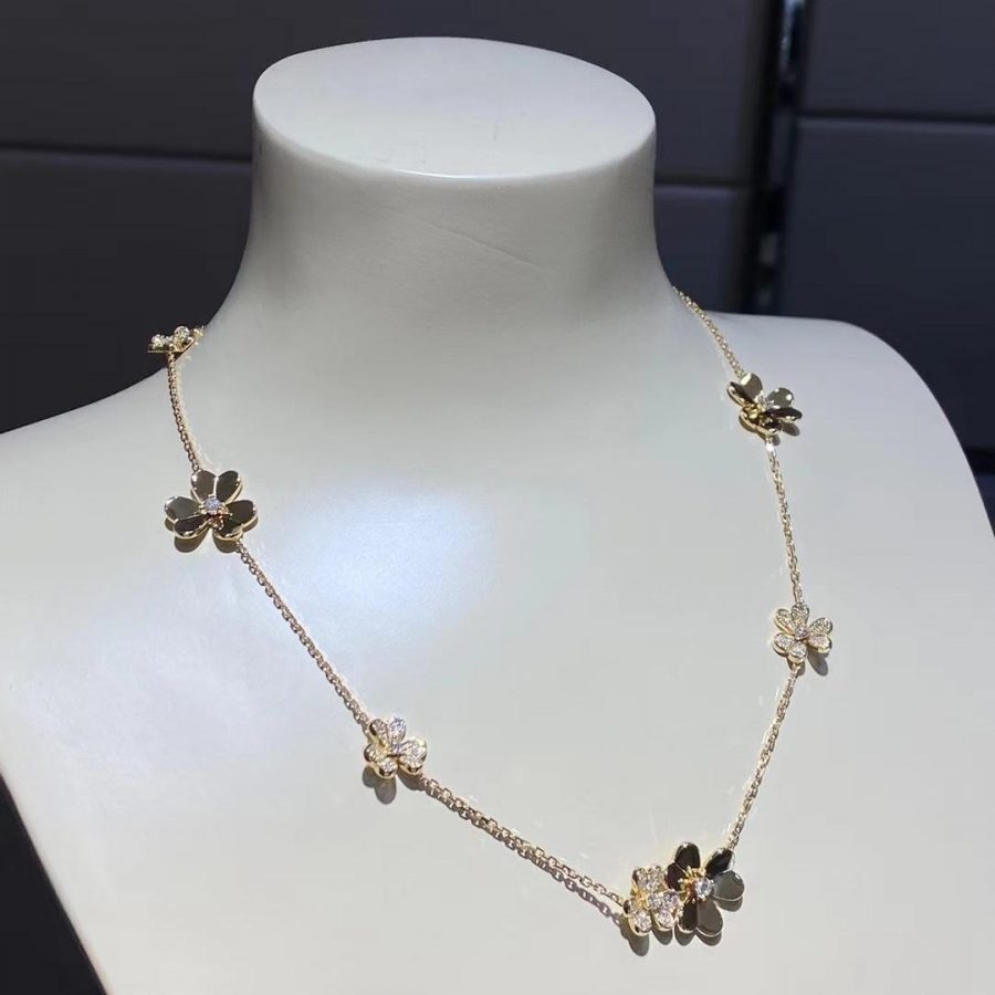 Van Cleef & Arpels Frivole necklace, 9 flowers Yellow gold, Diamond VCARP3W600