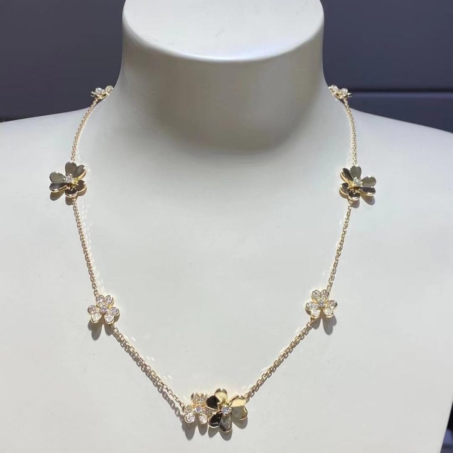 Van Cleef & Arpels Frivole necklace, 9 flowers Yellow gold, Diamond VCARP3W600