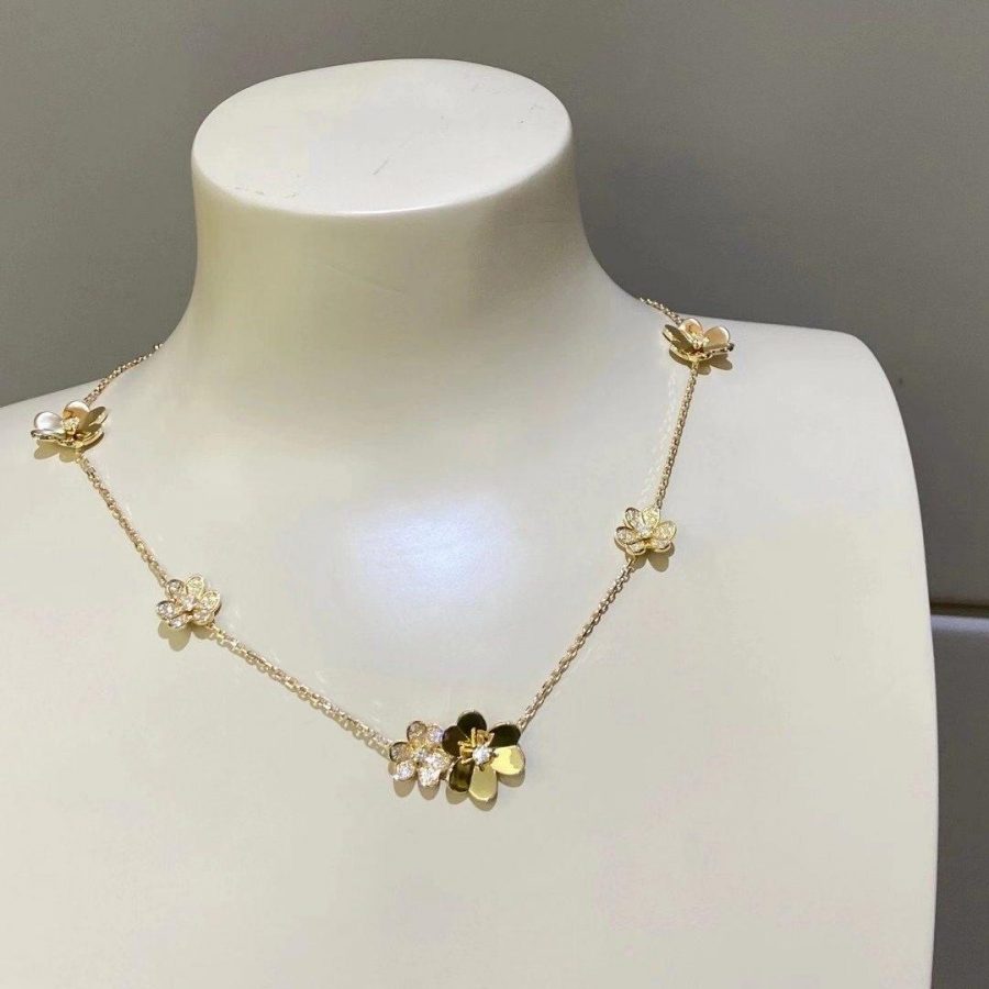 Van Cleef & Arpels Frivole necklace, 9 flowers Yellow gold, Diamond VCARP3W600