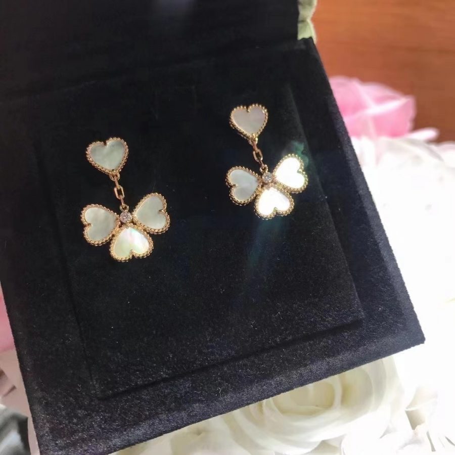 Van Cleef & Arpels Sweet Alhambra effeuillage earrings Yellow gold, Diamond, Mother-of-pearl VCARN5PQ00