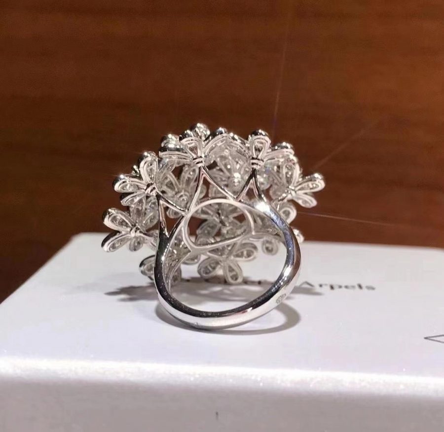 Van Cleef & Arpels Socrate Bouquet Ring Diamond White Gold