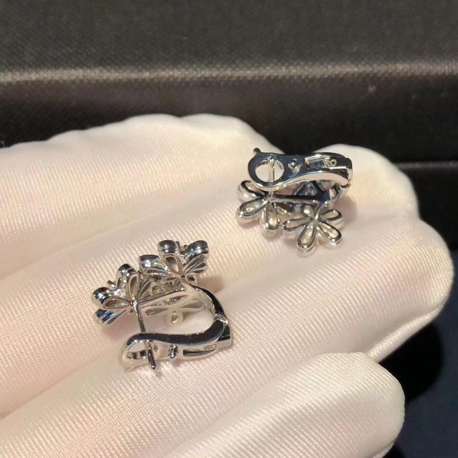 Van Cleef & Arpels Socrate earrings, 3 flowers White gold, Diamond VCARB14300