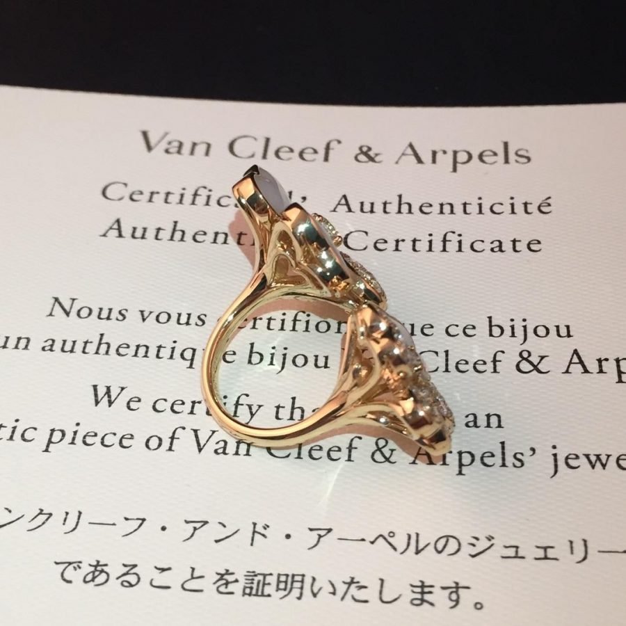 Van Cleef & Arpels Cosmos Between the Finger ring Yellow gold, Diamond, Mother-of-pearl