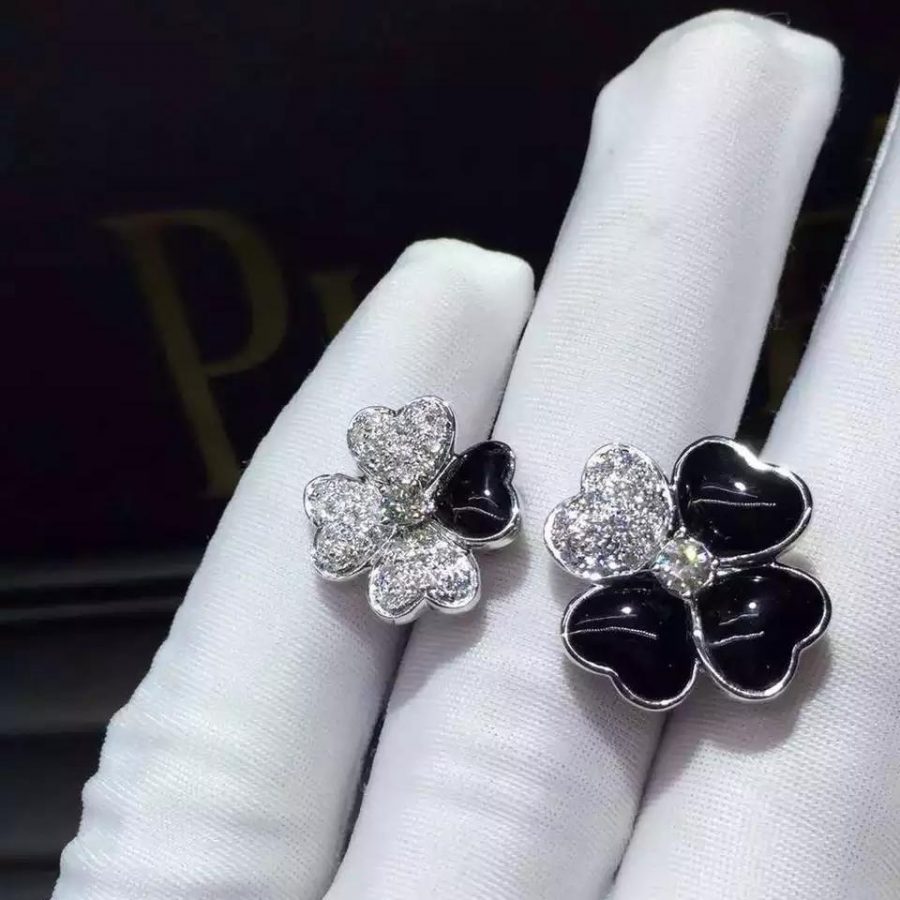 Van Cleef & Arpels Cosmos Between the Finger ring 18K White Gold Diamond Black Onyx