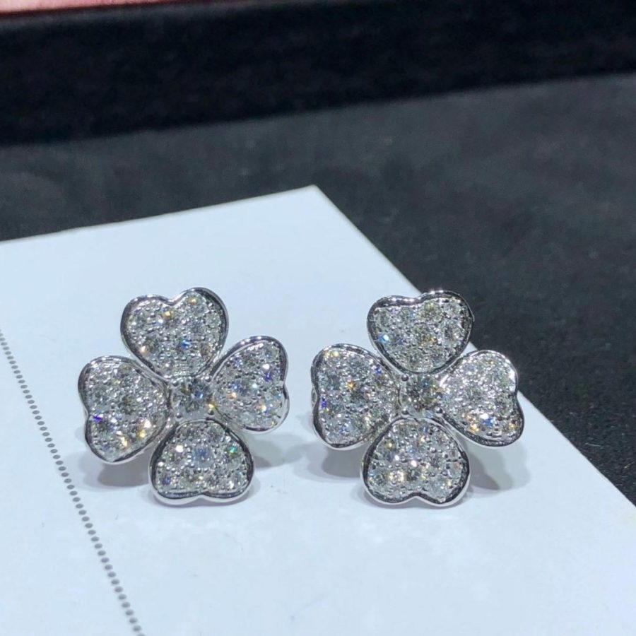 Van Cleef & Arpels Cosmos earrings, medium model White gold, Diamond VCARO68J00