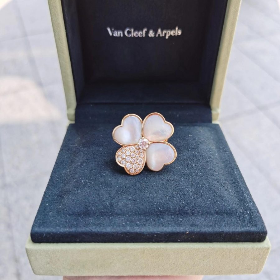 Van Cleef & Arpels Cosmos ring, medium model Rose gold, Diamond, Mother-of-pearl VCARO51Y00