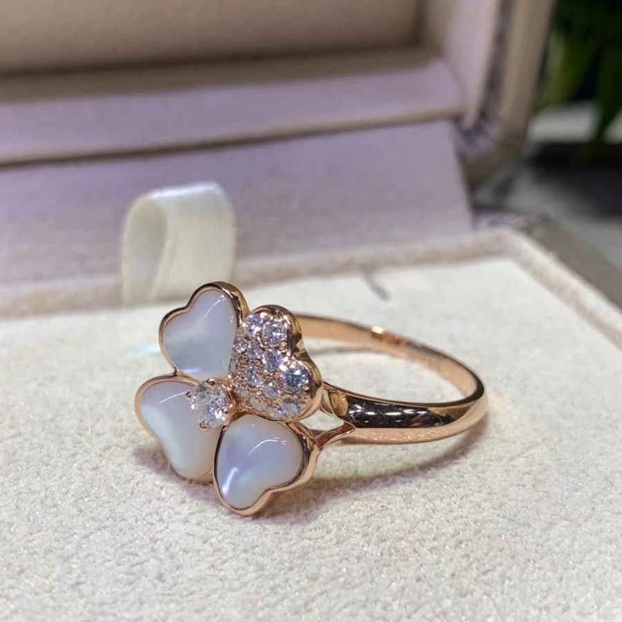 Van Cleef & Arpels Cosmos ring, medium model Rose gold, Diamond, Mother-of-pearl VCARO51Y00