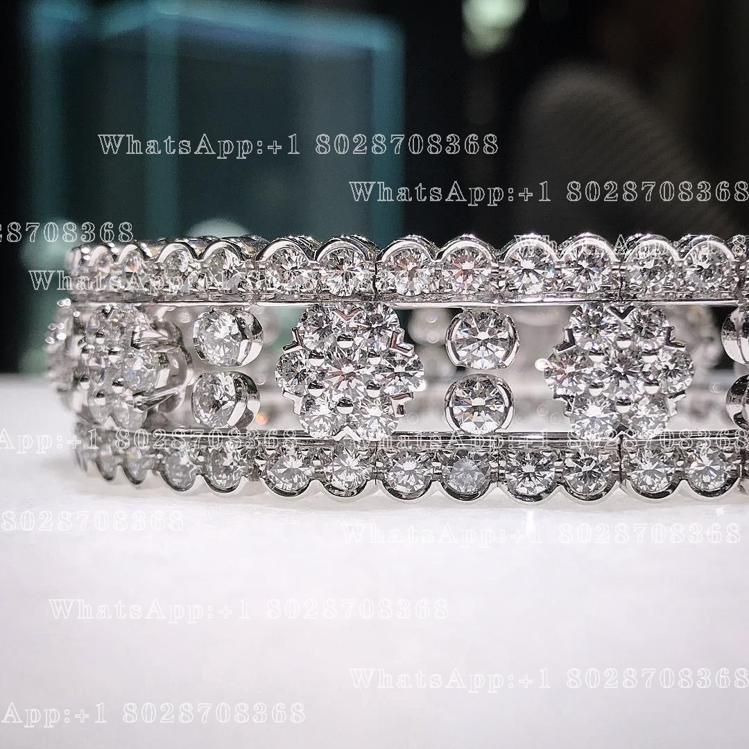 Van Cleef & Arpels Snowflake bracelet Platinum, Diamond VCARO3RH00